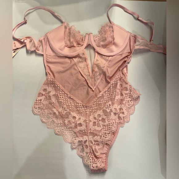 Victoria’s Secret Pink Silk Lace Bodysuit Lingerie - NWT - Small - Picture 2 of 4